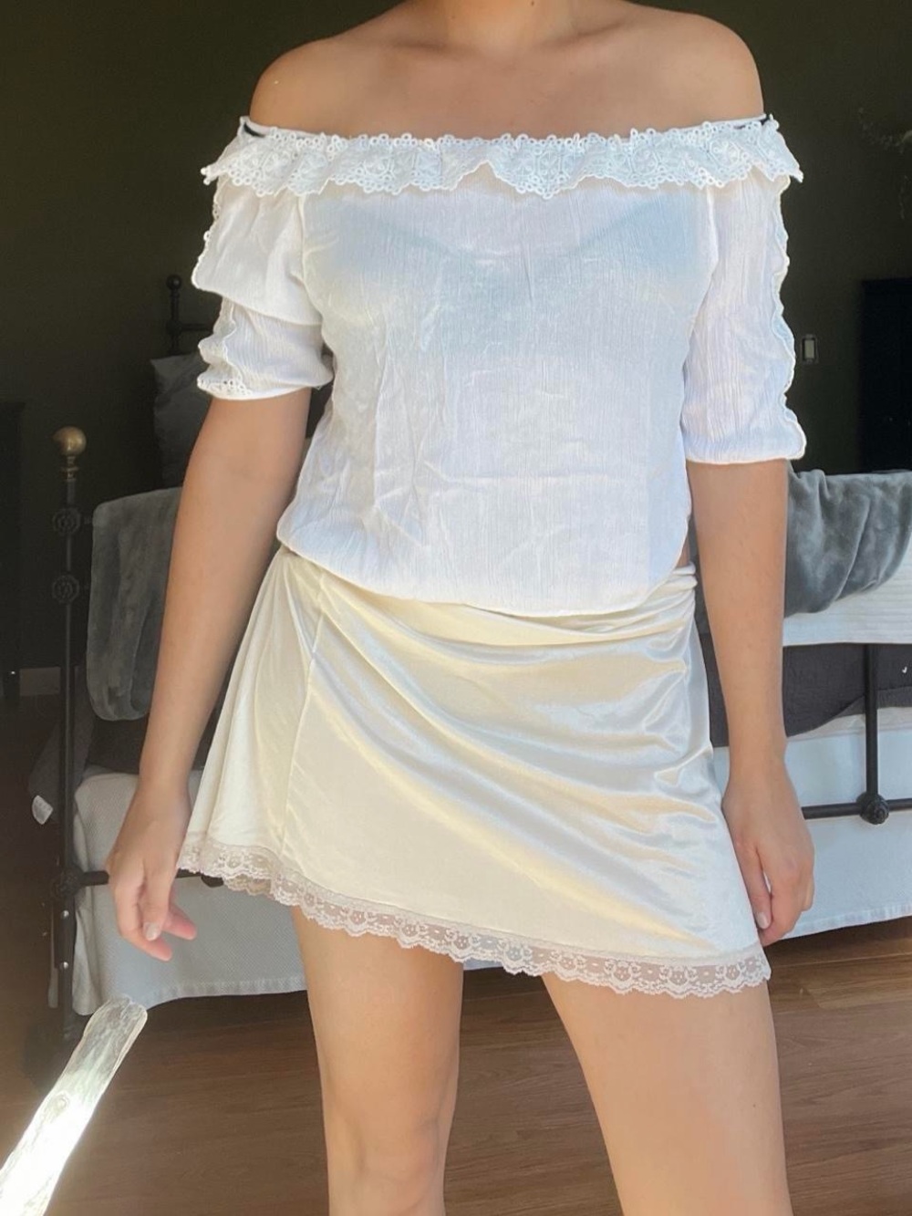 White lace eyelet off the shoulder top vintage